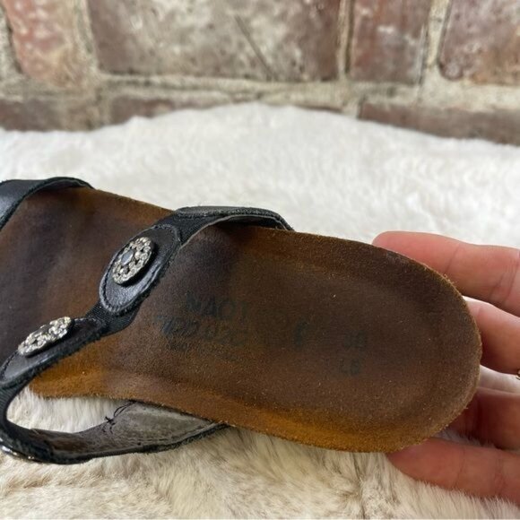 NAOT Black Wedge Double Strap Sandal Sz 6 Narrow - Picture 6 of 7